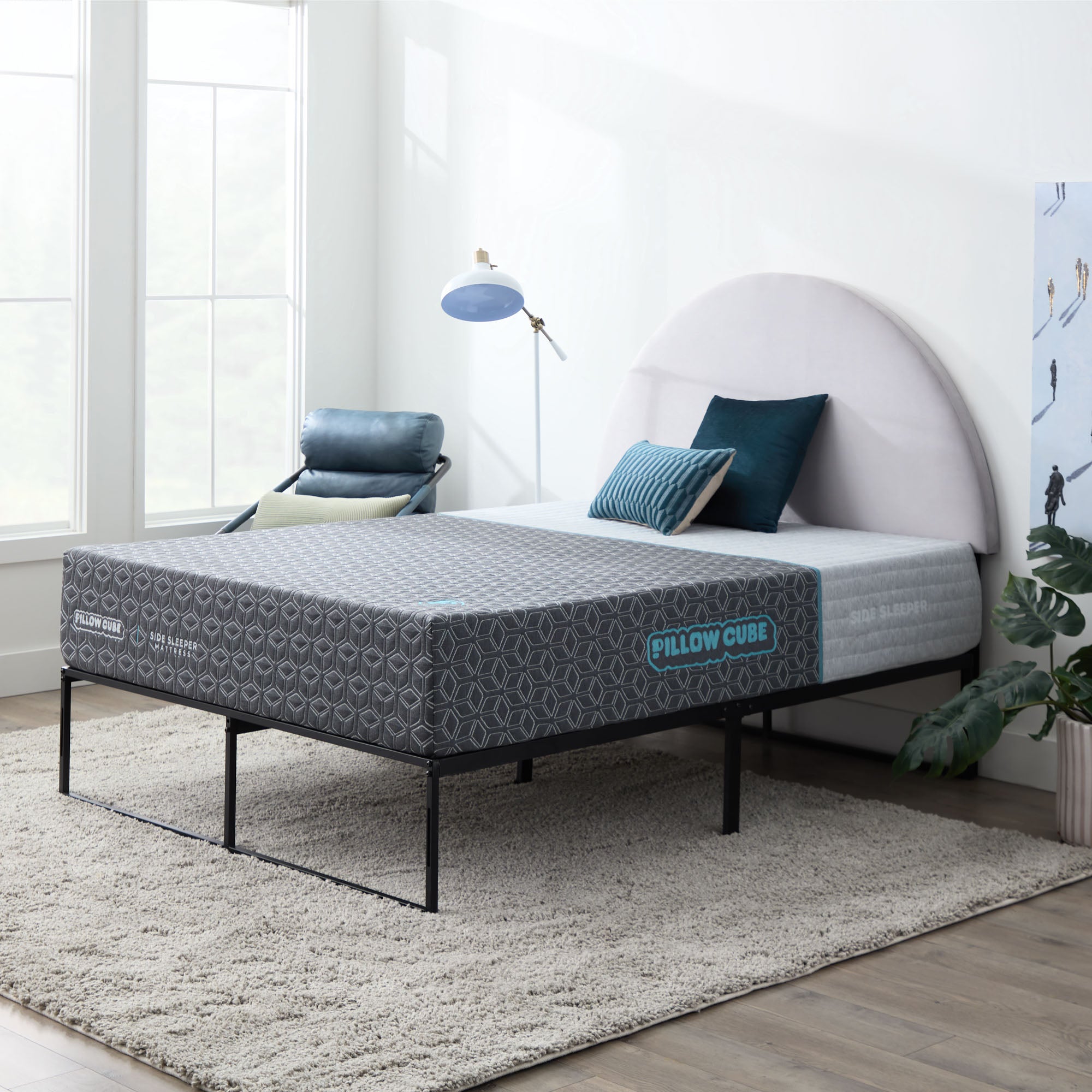 https://www.pillowcube.com/cdn/shop/products/sidesleepermattress-EN3qtrWEB.jpg?v=1680201859